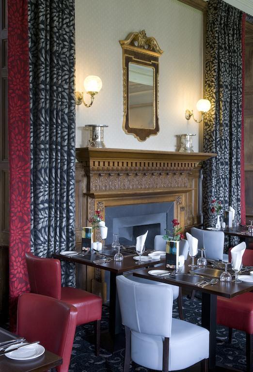 The Invercauld Arms Hotel Ballater Exteriör bild