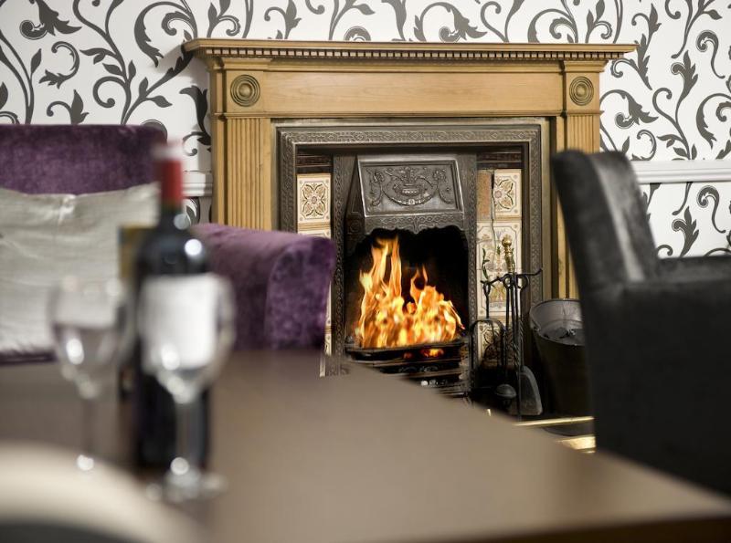 The Invercauld Arms Hotel Ballater Exteriör bild