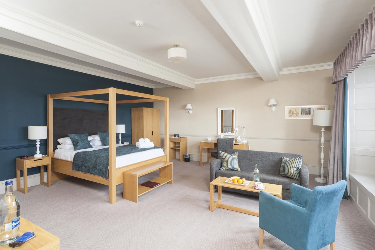 The Invercauld Arms Hotel Ballater Exteriör bild