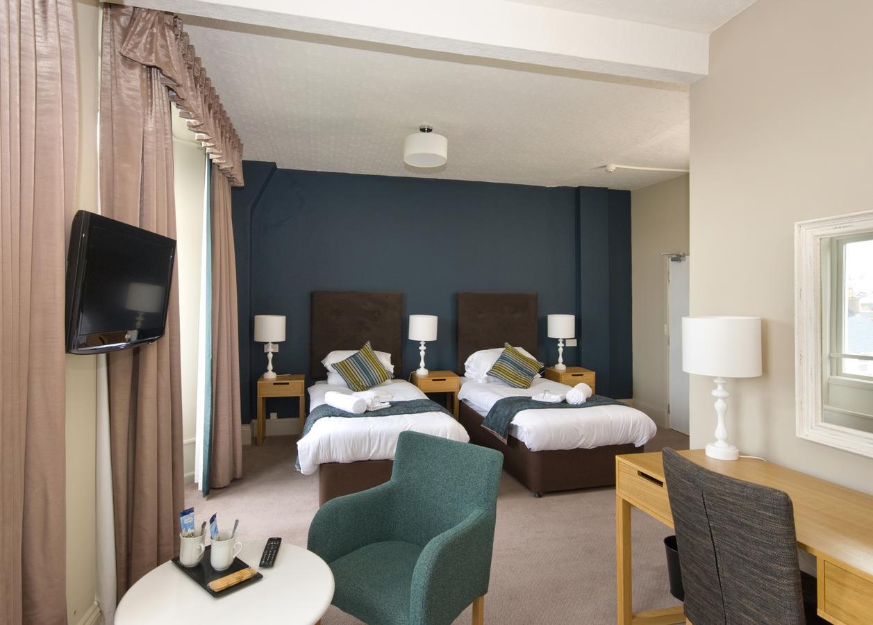 The Invercauld Arms Hotel Ballater Exteriör bild