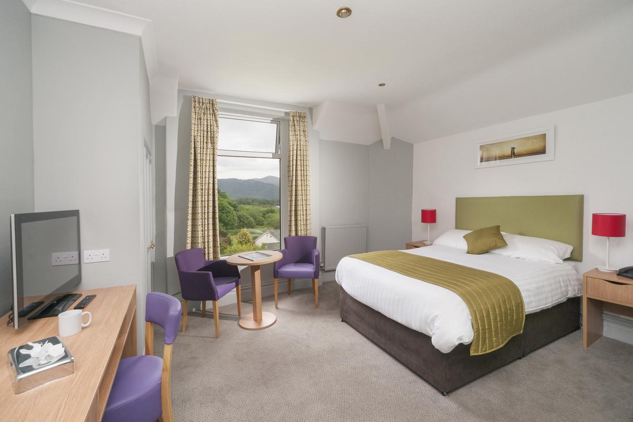 The Invercauld Arms Hotel Ballater Exteriör bild