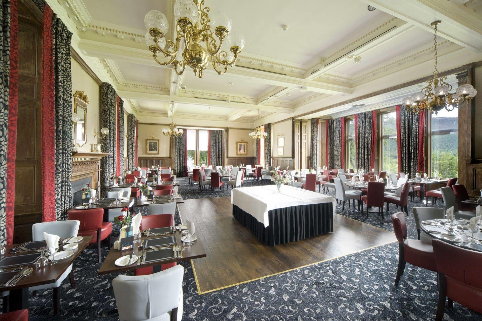 The Invercauld Arms Hotel Ballater Exteriör bild