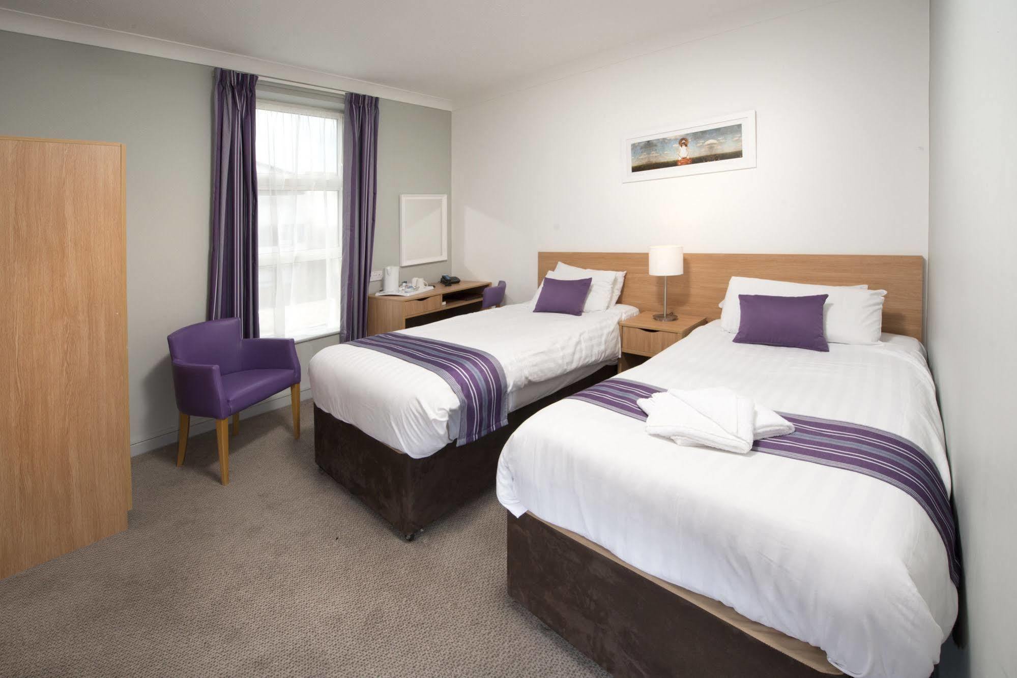 The Invercauld Arms Hotel Ballater Exteriör bild
