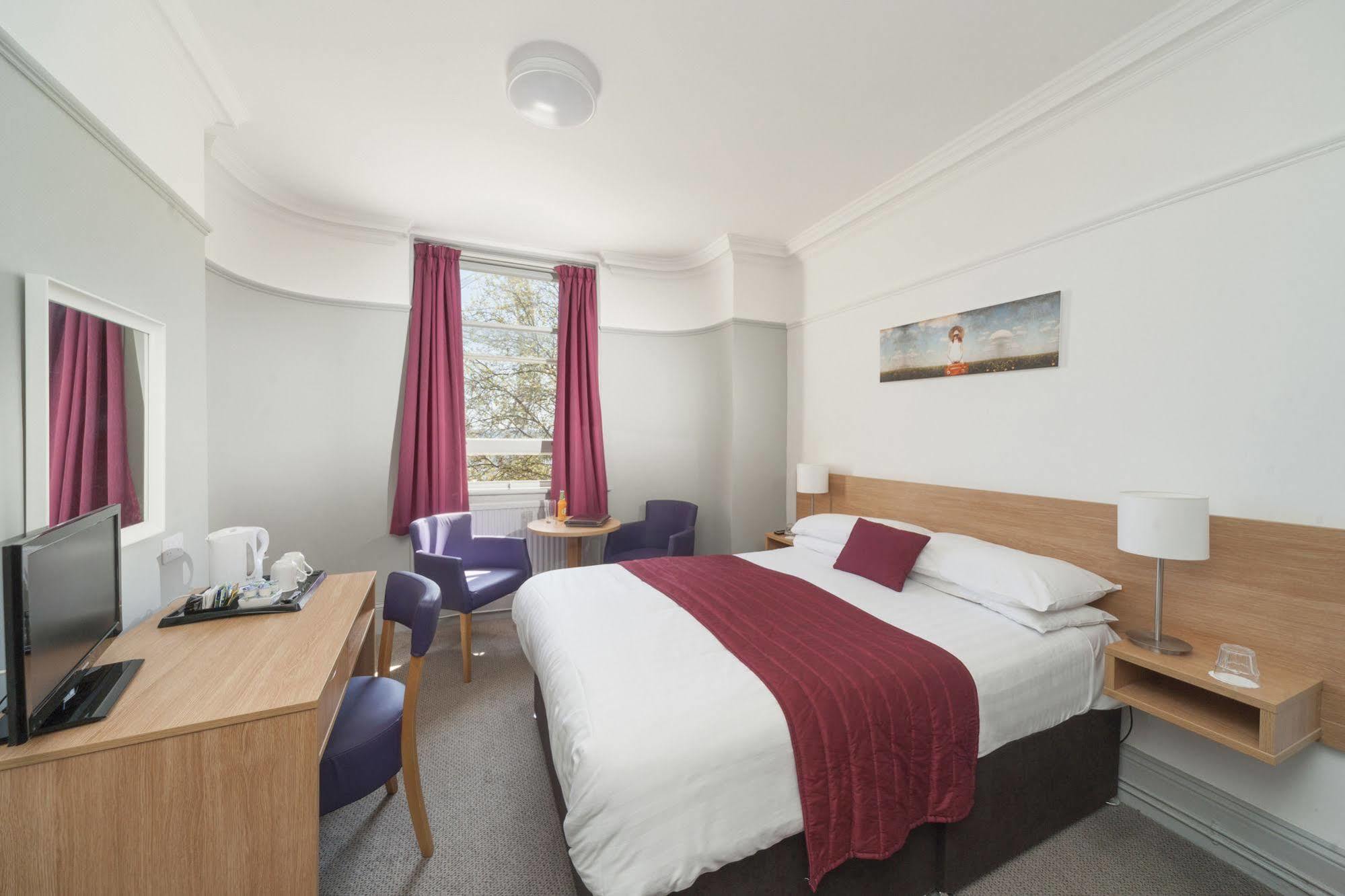 The Invercauld Arms Hotel Ballater Exteriör bild